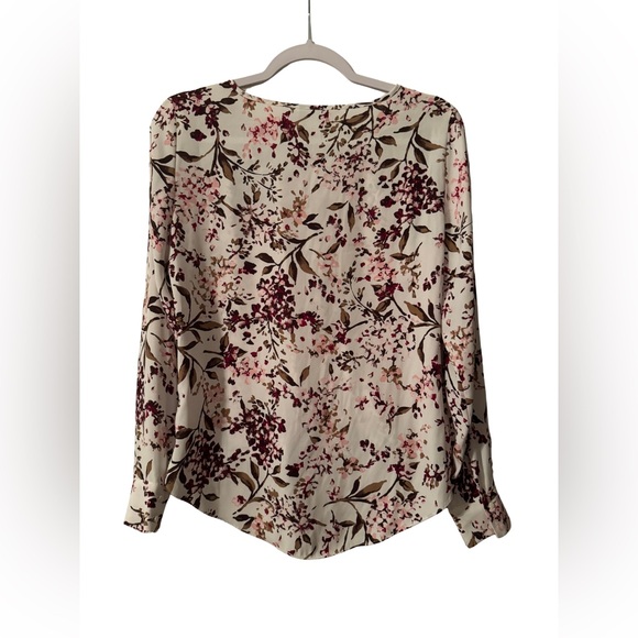 White House Black Market Floral Blouse Pink Cream Small - Picture 3 of 13